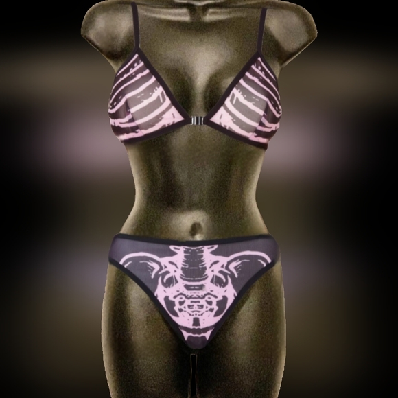 Avril Lavigne X Killstar strummin ribcage pelvis graphic bra panty set 2/3X NWT - Picture 1 of 17